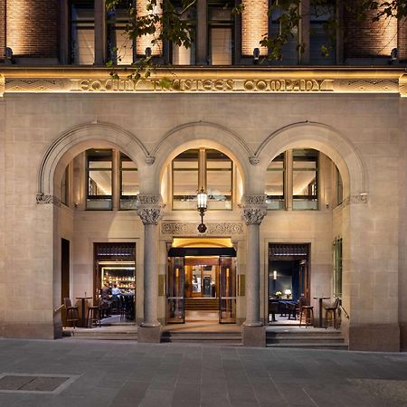 Hilton Melbourne Little Queen Street Buitenkant foto The Connaught, London
