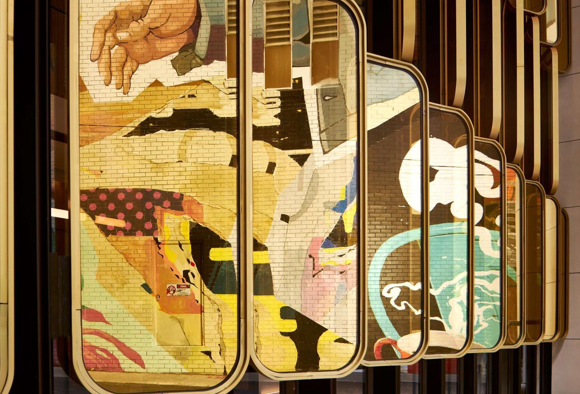 Hilton Melbourne Little Queen Street Buitenkant foto The 1960s mural