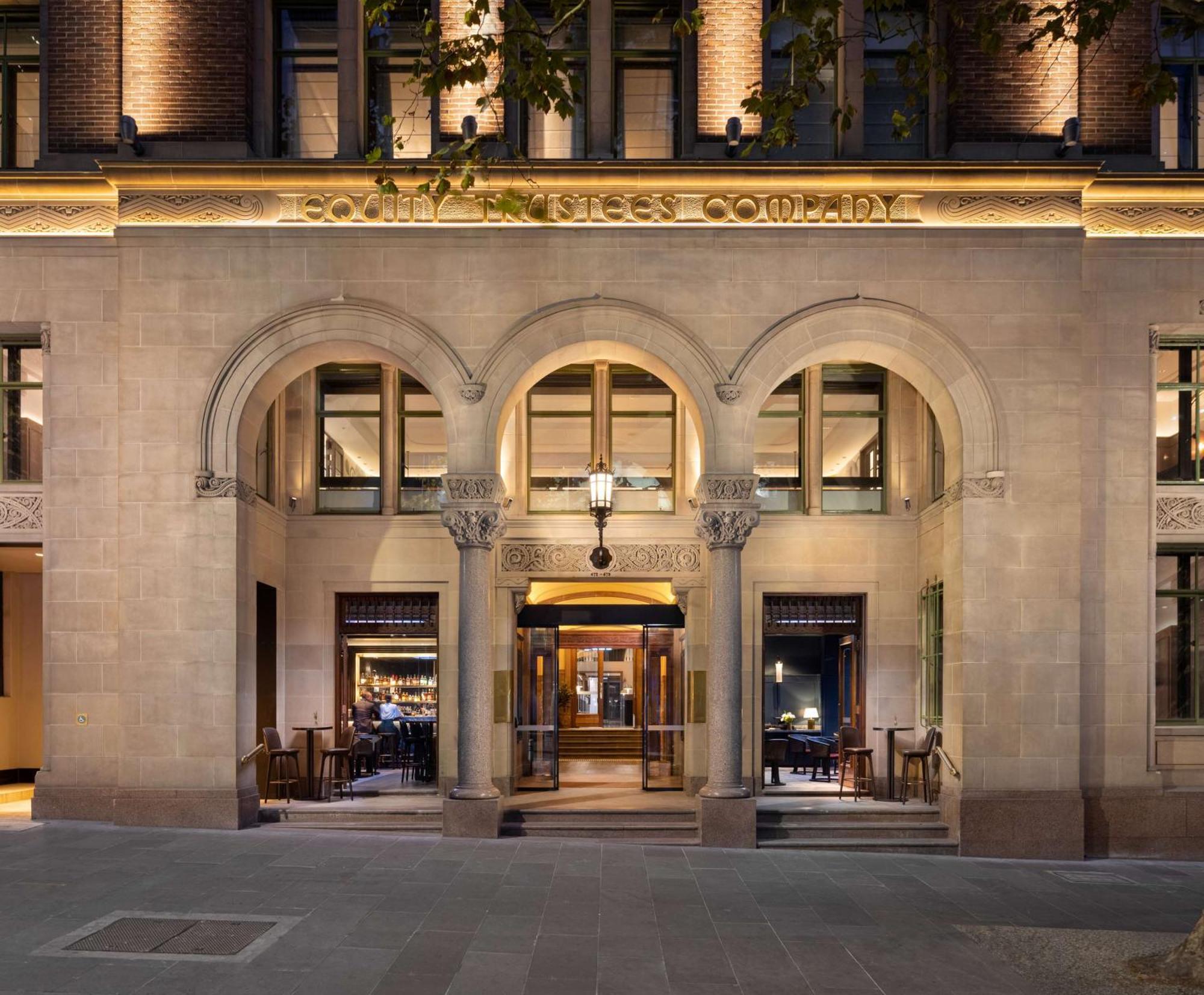 Hilton Melbourne Little Queen Street Buitenkant foto The Connaught, London